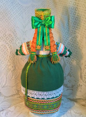 Кукла в русском стиле с ручной вышивкой оберегом. продана.