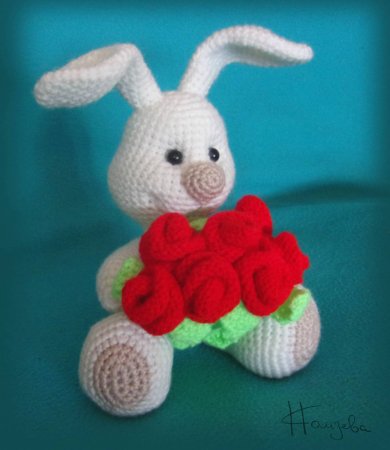 Заяц с розами