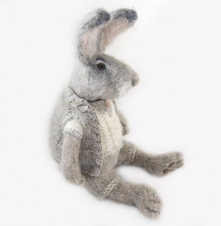 Кролик Арнольд вязаная интерьерная игрушка