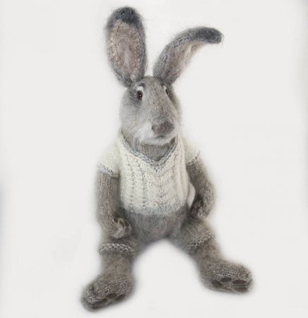 Кролик Арнольд вязаная интерьерная игрушка