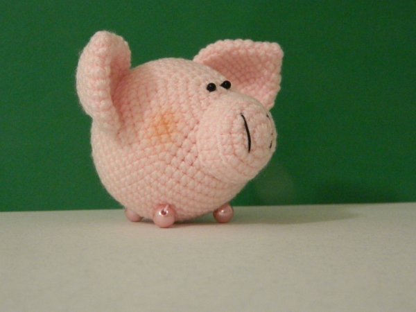 Свиношарик розовый 8см