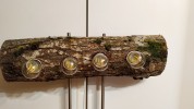 Настенный светильник из дерева